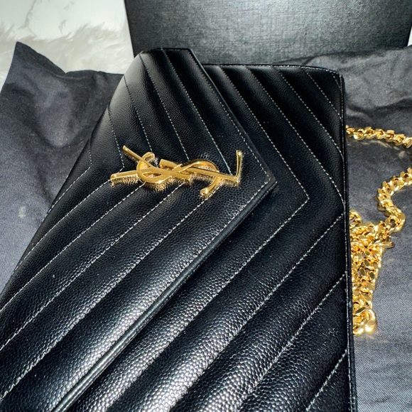 SainLaurent Black caviar wallet on chain - Picture 10 of 13
